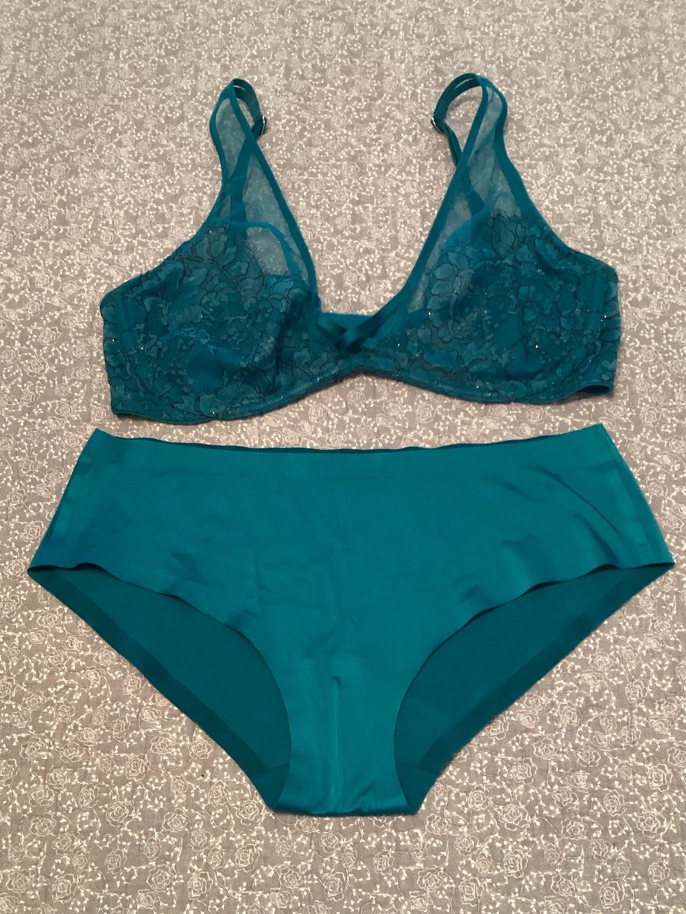 Victoria's Secret Teal Lace Underwire Bralette & Smooth Hipster